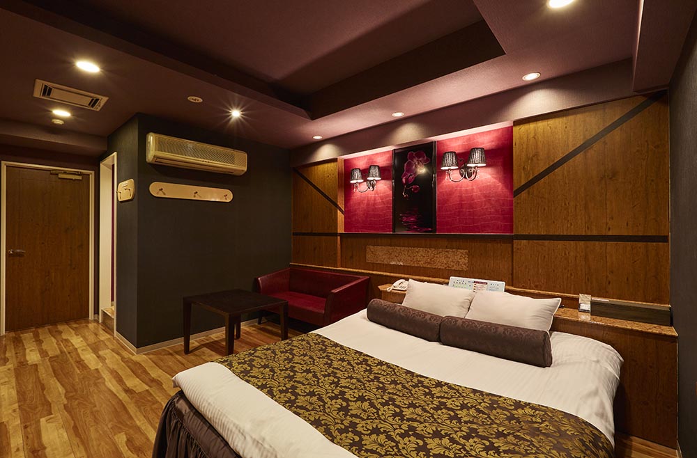 Glamourous -room.NO305-