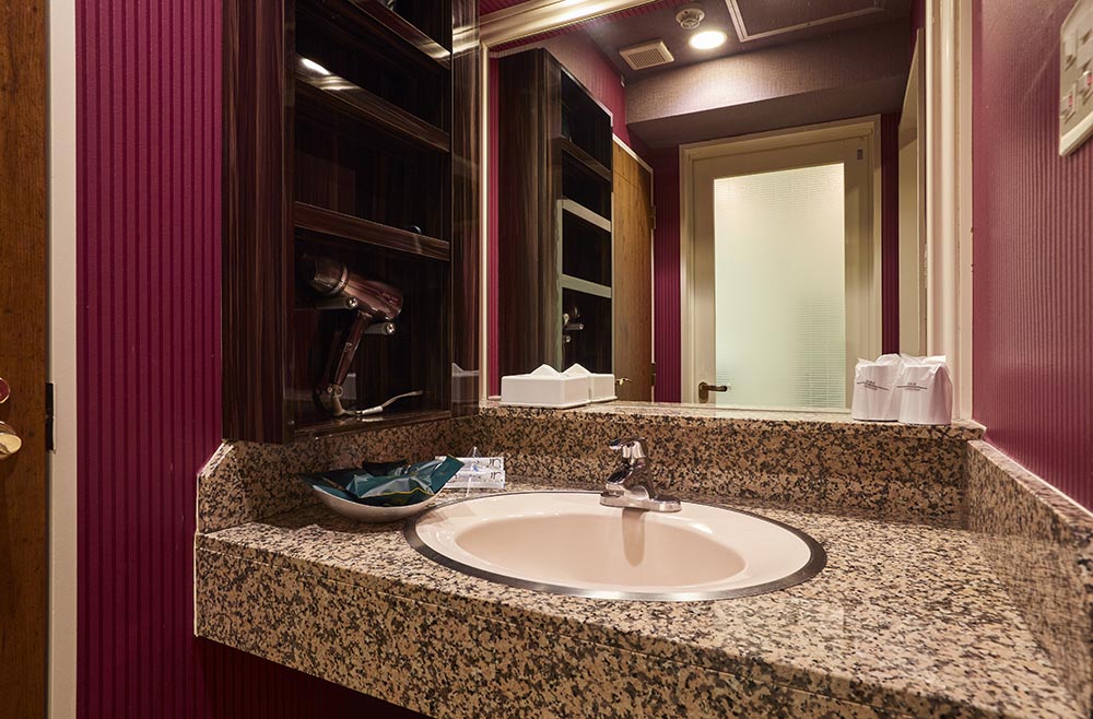 Glamourous -room.NO305-